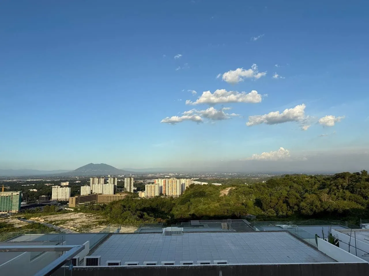 クラークの自然を満喫するアドベンチャー完全ガイド｜ピナツボ火山トレッキングから絶景まで【2025年最新】
